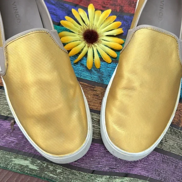 🩷 VINCE; Perforated Leather Blair Slip-On Sneaker in Metallic Gold; Wm. Sz. 9! - Picture 6 of 11